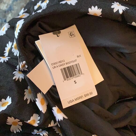 VOLCOM Bodysuit  - Picture 7 of 7